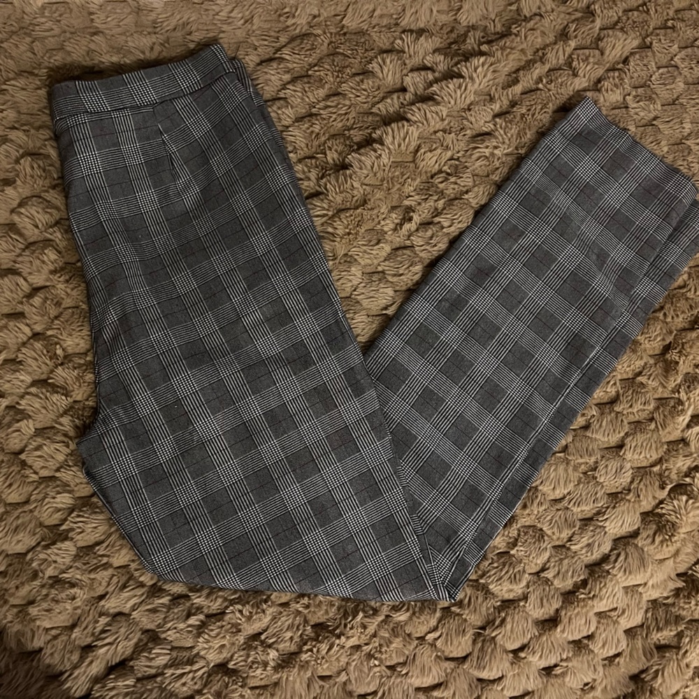 Women’s Gray Plaid Pants